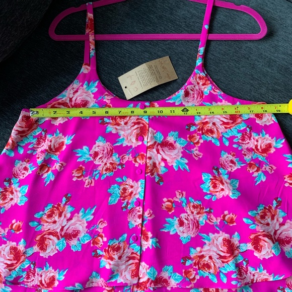 Top - Picture 4 of 8